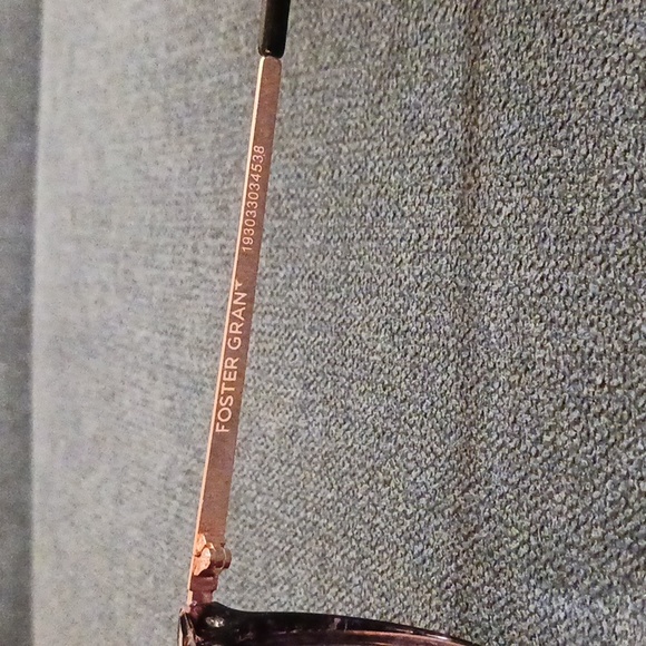 Women's Foster Grant Sunglasses - Picture 2 of 5